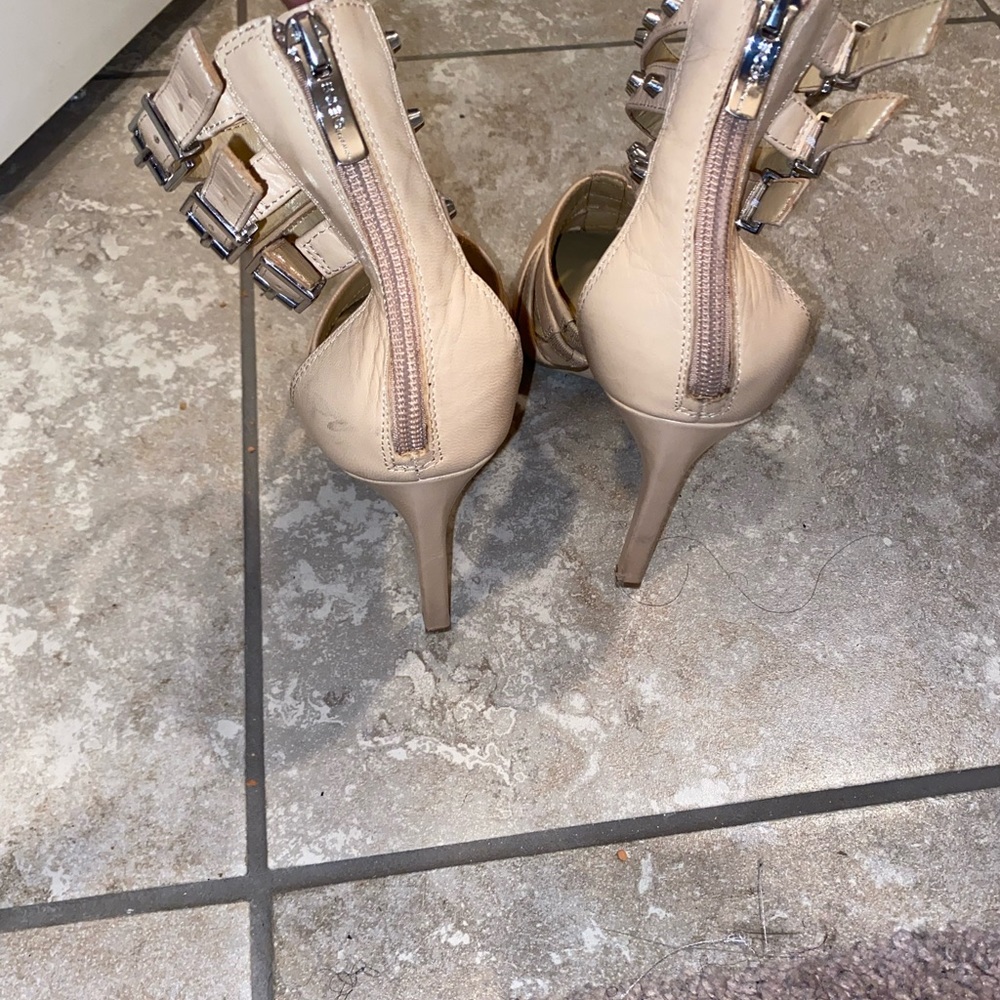 Heels - Picture 2 of 3
